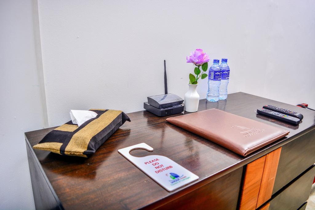 City Breeze By Amaranta Colombo Luaran gambar